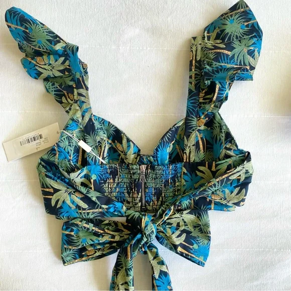 NWT Petersyn X Revolve Joplin Paradise floral flutter sleeve crop top - Picture 9 of 12